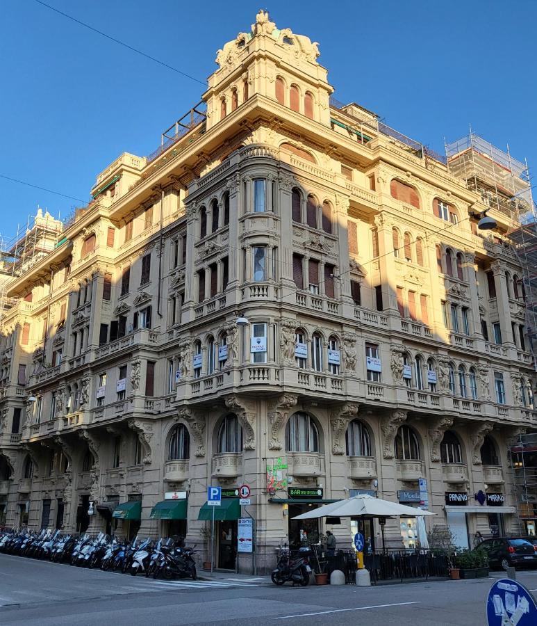 Elegante Ed Incantevole Nel Cuore Di Appartamento Genova